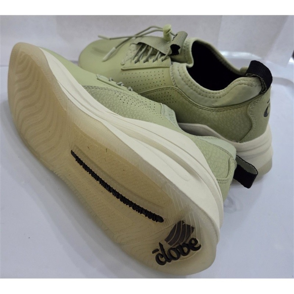 NWOT Clove 8 Classic Nursing Tennis Slip Resistant Shoes Moss Green 127482 - Picture 5 of 7
